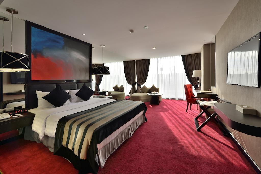 Amaroossa Cosmo Jakarta