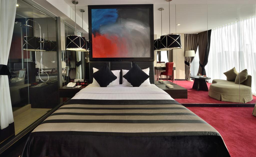 Amaroossa Cosmo Hotel 4*