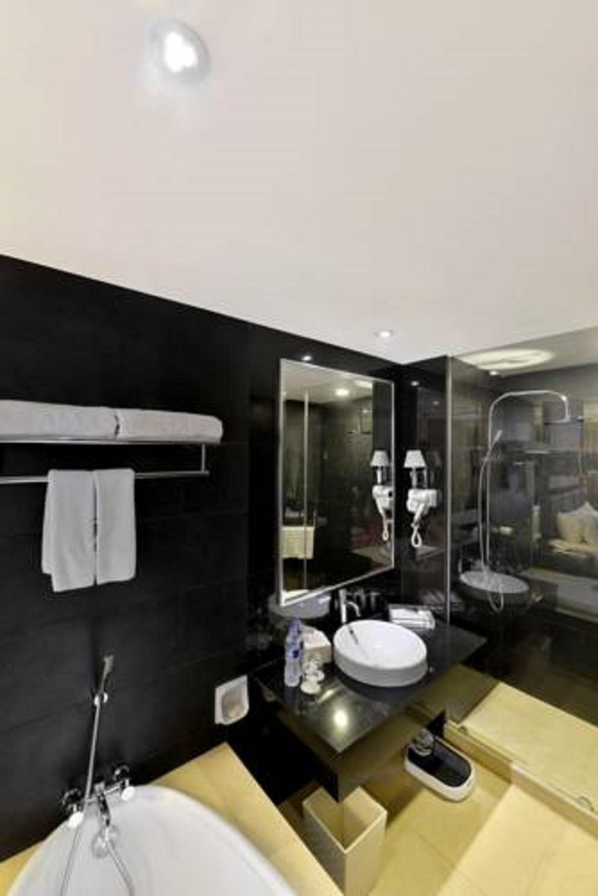 Amaroossa Cosmo Jakarta