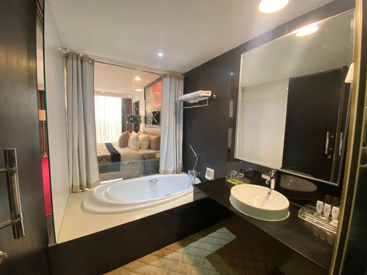 Amaroossa Cosmo Hotel 4*