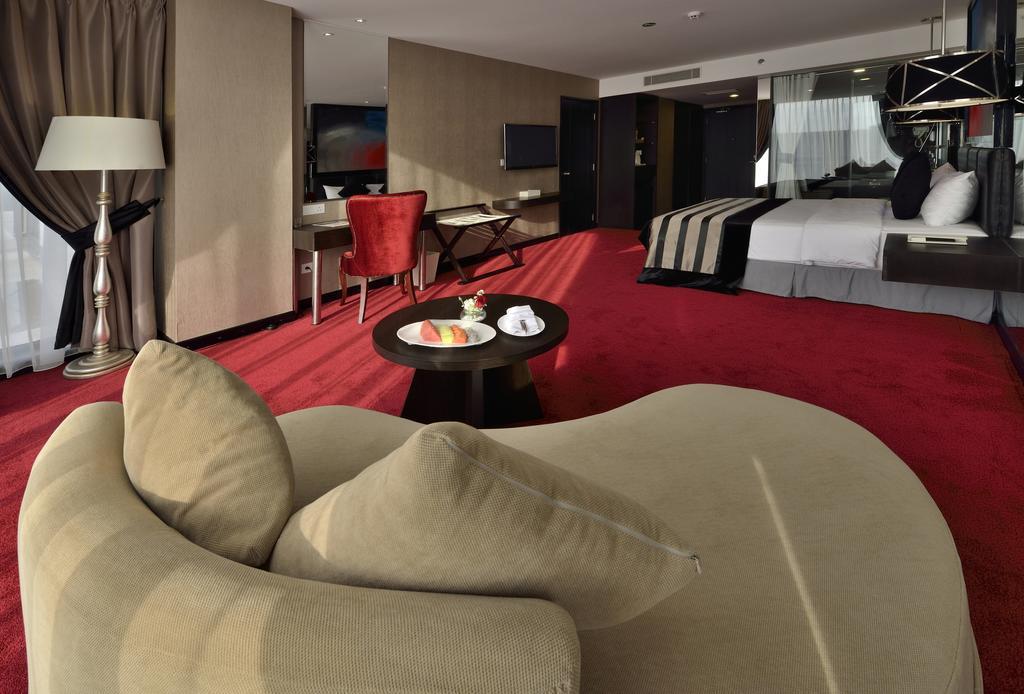 Hotel Amaroossa Cosmo 4*