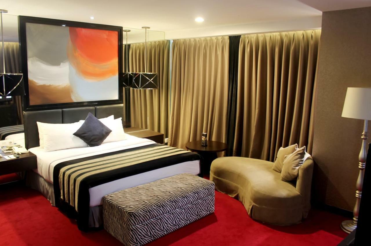 Amaroossa Cosmo 4* Jakarta