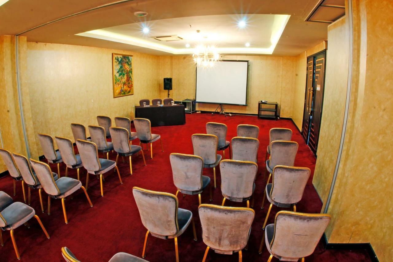Hotel Amaroossa Cosmo 4*