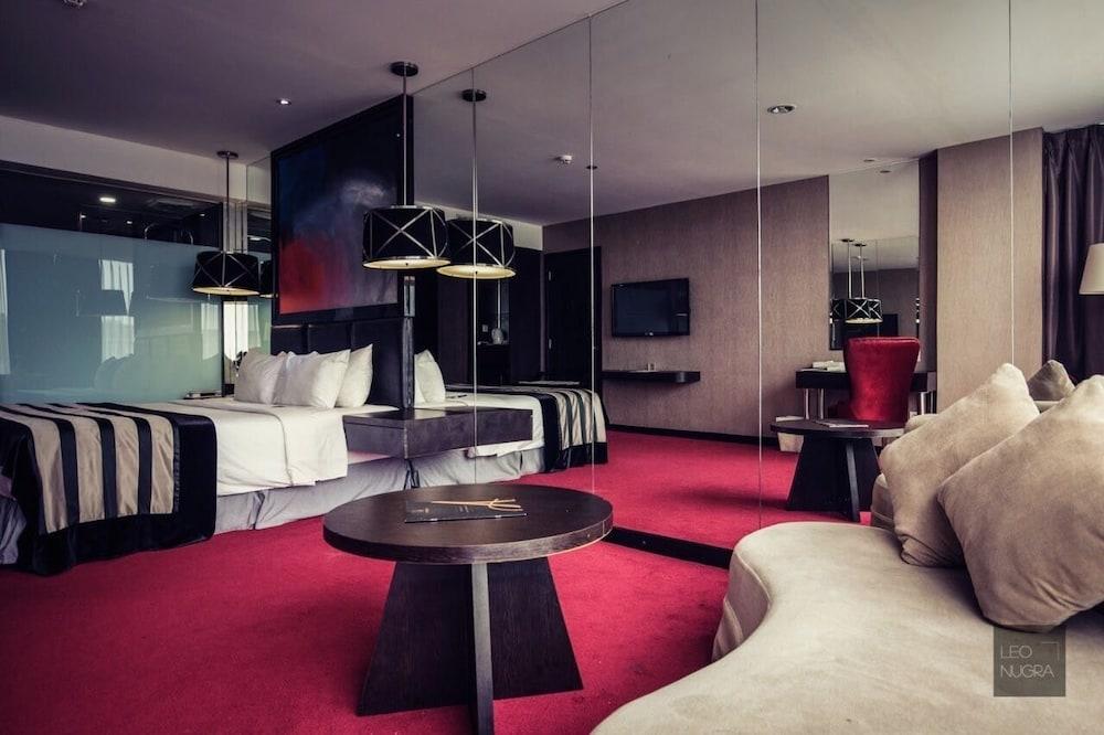 Amaroossa Cosmo 4* Jakarta